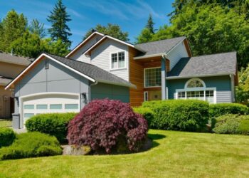 The Impact of Siding Choices on Home Insurance Rates in Seattle